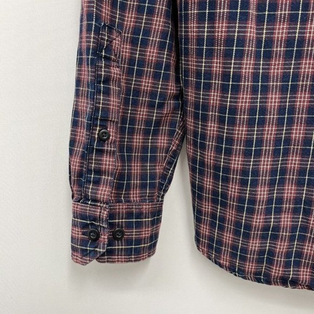 L.L. Bean Mens Flannel Shirt Navy/Red Plaid Pocket Outdoor M Slightly Fitted euc - Picture 5 of 6